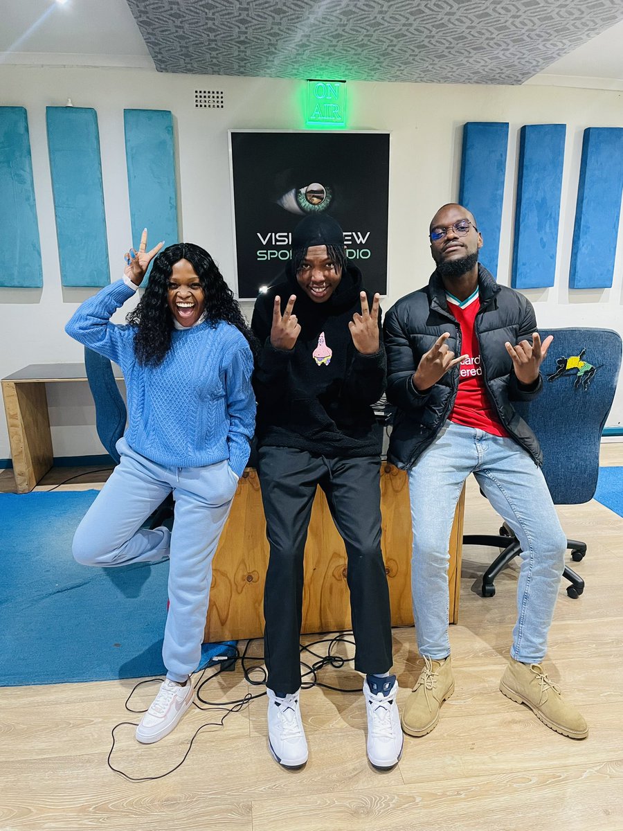 VisionView_SR's tweet photo. #SportsDaily|
S/O to @rickytylershow for hanging out with @TanakaMhundwa_ and @IItumeleng_B on #SportsDaily this morning! Look out for his upcoming project titled โHappy to be aliveโ ๐ถ๐ปโจ #BuzzCastFridays #SportsDaily #H2BA https://t.co/YWfliYYzMf