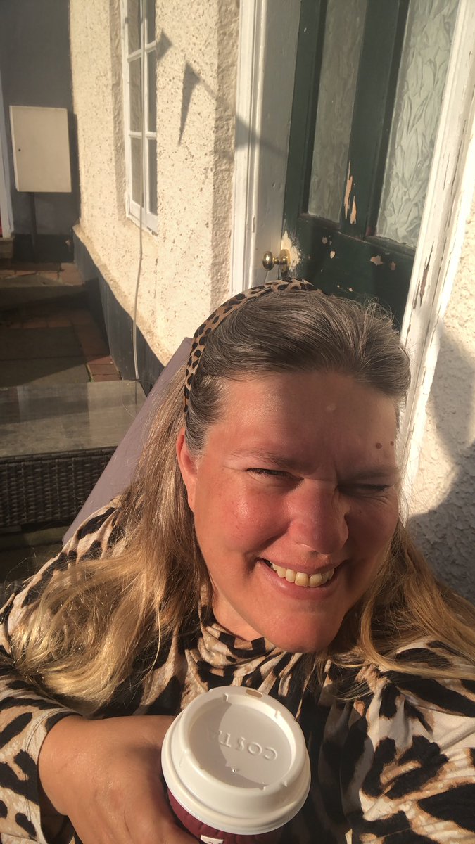 bigbirdLM's tweet photo. When your bestie drops of a @CostaCoffee latte at your back door while you are on the school run just to wish you #HappyFriday ❤️ https://t.co/xavmc5B2OM