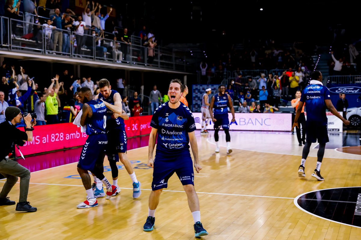 🏀🔝
L'últim partit de lliga que hem jugat a casa vam acabar així...
Demà (DEMÀ !) a les 18h...🆚 <a href="/BFuenlabrada/">Flexicar Fuenlabrada</a> hi tornem.🔥

US NECESSITEM MÉS QUE MAI🏀🇦🇩

#ÉsAra #MaiPor