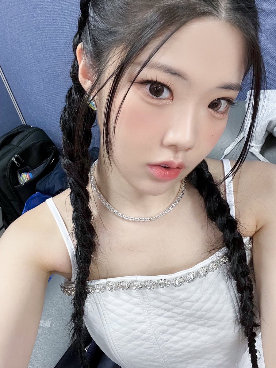 boeunhrt's tweet photo. SO  PRETTY https://t.co/guuqQqAO47