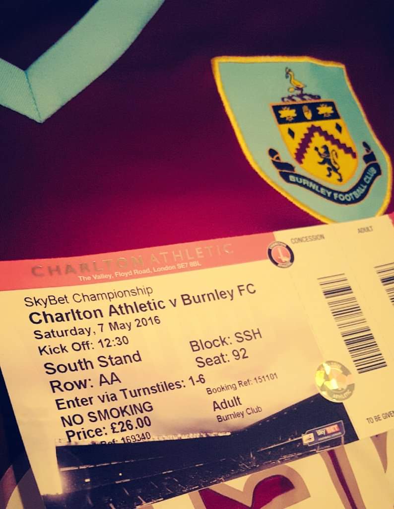 BFC84Ash's tweet photo. 6 Years ago...

#23Undefeated #Champions #twitterclarets #InflatableTrophy https://t.co/e75xSUFkGo