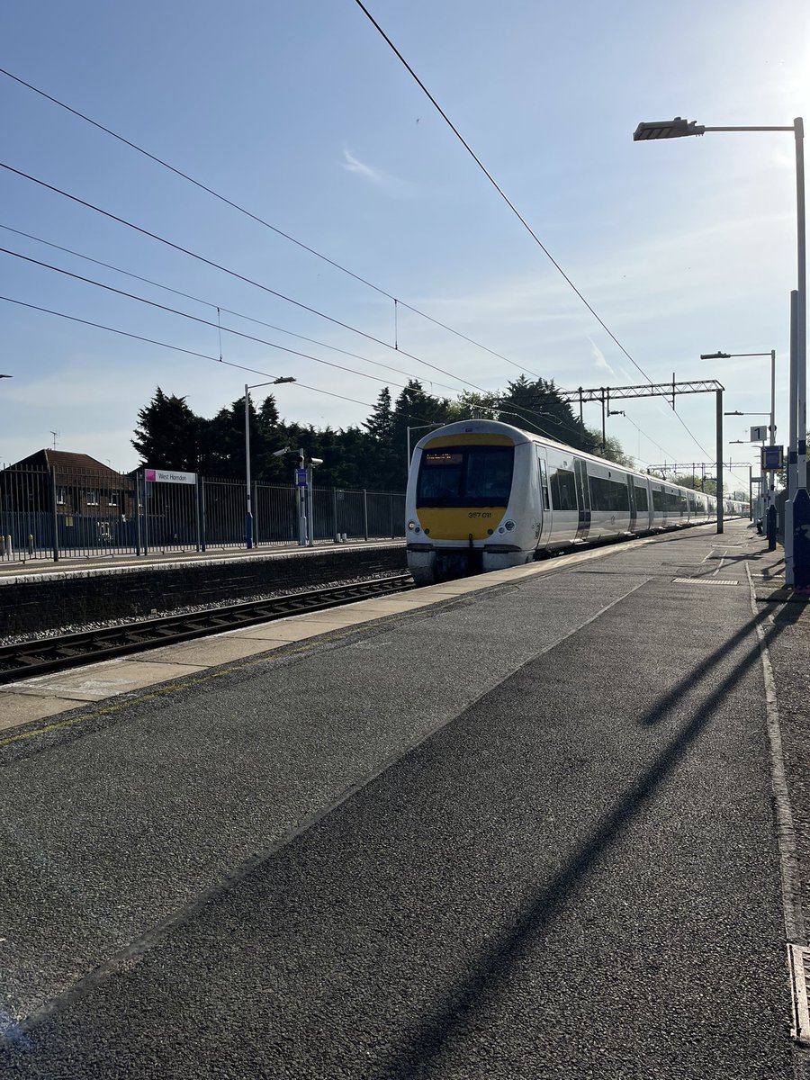 SPUDMUM's tweet photo. @c2c_Rail You are a disgrace and have totally lied. 8.09 West Horn to Fen St has been cancelled due to a fault on the train - yet my friends are on it! It left Laindon a few minutes late with no fault and has whizzed straight past us! https://t.co/93XDtReWb2