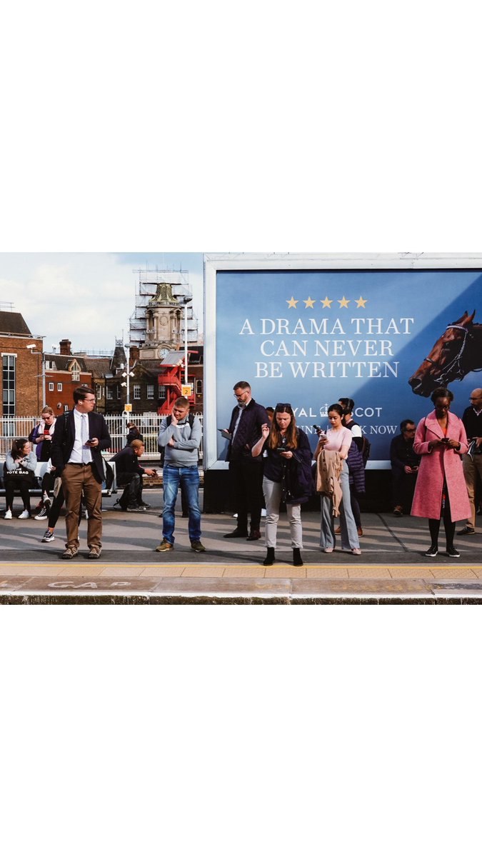 I always tend to find some great moments at Clapham Junction. #streetphotography