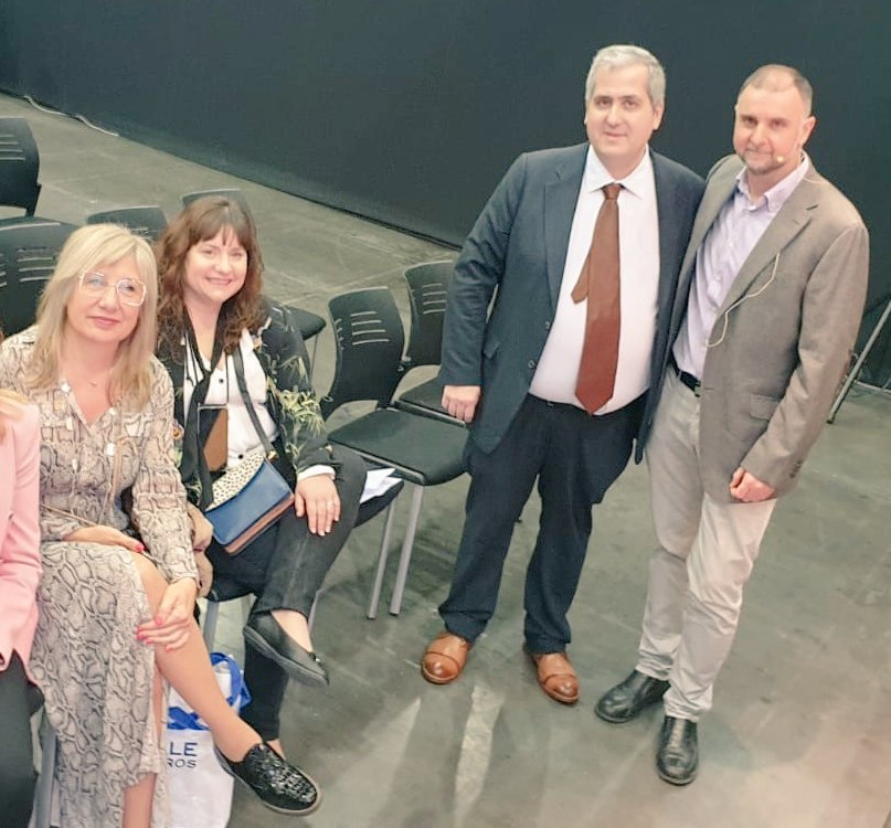 Aracely_5's tweet photo. @Roda_Alejandro @Forinvest @OrtolaAlejandro @Feria_Valencia Dias intensos, objetivos  cumplidos 👏👏👏 A por la siguiente edición!!  Felicidades 🎂 https://t.co/pmNc2p62xF