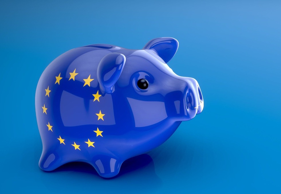 Las ayudas económicas del programa #KitDigital proceden de los fondos europeos 🇪🇺 #NextGeneration y buscan convertirse en una herramienta que facilite la recuperación económica española. ¡Visita el enlace!

<a href="/_minecogob/">Economía, Comercio y Empresa</a> <a href="/P_Recuperacion/">Plan de Recuperación</a> <a href="/redpuntoes/">Red.es</a> 

 🌐 strategycomm.net/que-es-el-kit-…