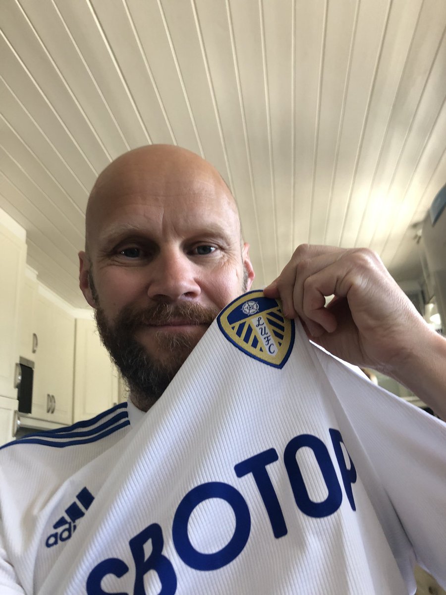 tommyolsen's tweet photo. Bli med å støtt @Barnekrfor gjennom #fotballtrøyefredag. Vipps kr 50,- til 705404, og bær drakta med stolthet https://t.co/RM1UxJkatd