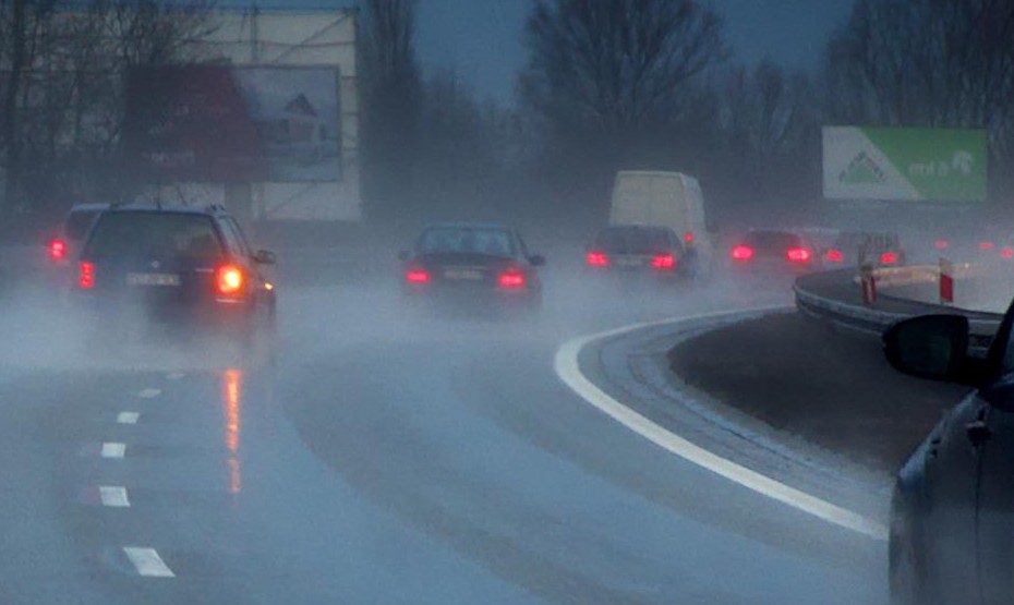 On a wet and miserable day, we urge all drivers to turn on your lights and to slow down on the roads. Please check your mirrors regularly for cyclists and allow plenty of space as cyclists may need to avoid flooding or debris. 
#RoadSafetyForAll #SlowDownGiveSpace