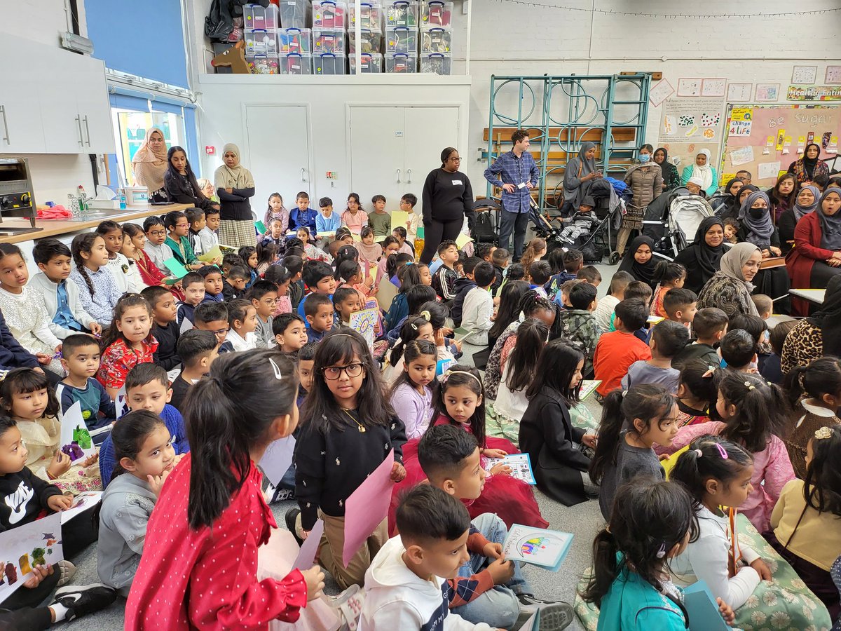 ElizabethSelby's tweet photo. #eidassembly #EidMubarak2022 we held an Eid assembly. Children shared work they had done in their classes. We ended our assembly with an incredible catwalk to show our lovely Eid clothes. https://t.co/RMCkXqu2Co