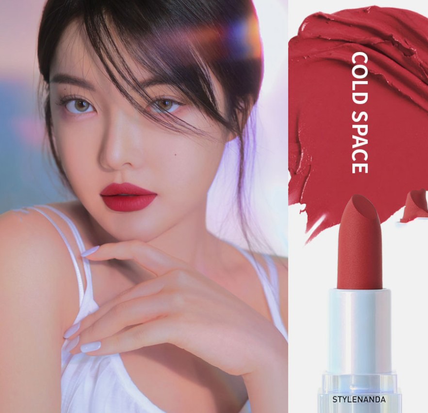 3ce_official_jp's tweet photo. #新商品情報🔔
ブルベ夏の特別なムードを詰め込んだNew Color💄
3CE SOFT MATTE LIPSTICK
#COLDSPACE
👉ブルベ夏(ミュート)の方におすすめするチェリーバーガンディカラー🍒
STYLENANDA公式オンライン・3CE公式ショップ楽天市場店にて先行販売中😊 https://t.co/1H7i1Cvzw2