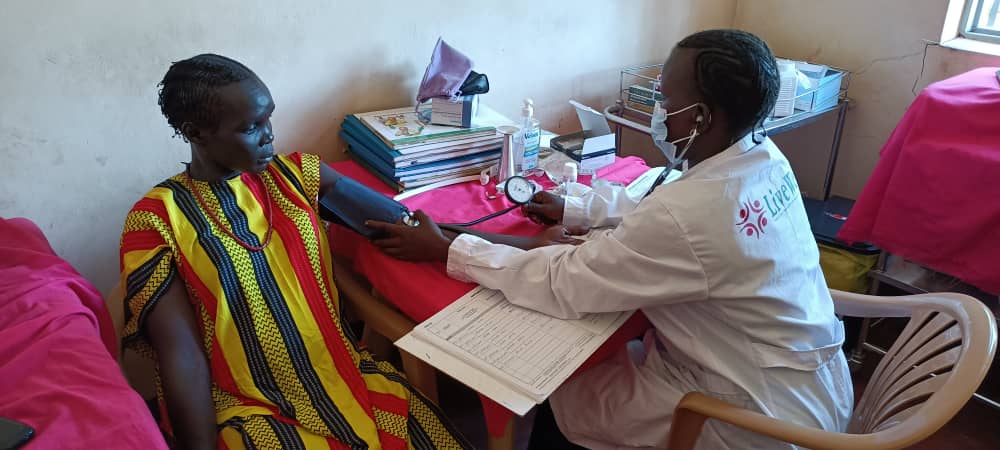 livewell_org's tweet photo. Abang is a registered Midwife at Pochalla PHCC. She helps provide care to women throughout their pregnancy. ANC is one of the core interventions for improving maternal outcomes. With support from @unicefssudan we provide Maternal, Neonatal and Child health services in GPAA. #SSOT https://t.co/JLRSlp7Ab3