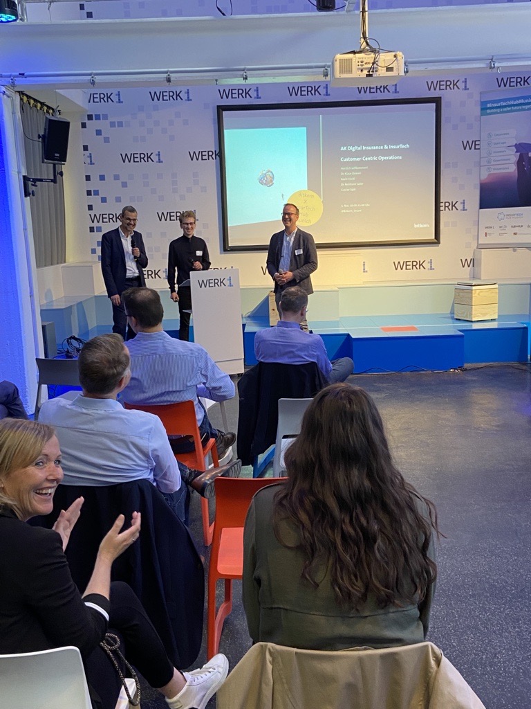 Bitkom_InsurTech (@bitkom_insure) on Twitter photo Live & Remote - Eine tolle AK-Sitzung mit spannenden Beiträgen und Diskussionen rund um Customer-Centric Operations sowie persönlichem Austausch!🙂
Danke u.a. an <a href="/InsurTechMunich/">InsurTech Hub Munich</a>, <a href="/RTahedl/">Reinhard Tahedl</a>, <a href="/S_Langrehr/">Sebastian Langrehr</a>, <a href="/codecamp_n/">CodeCamp:N</a>, <a href="/motionscloud/">MotionsCloud</a>, <a href="/KlausDriever/">Klaus Driever</a>, <a href="/Kevin_Hackl/">Kevin Hackl</a>, <a href="/Moin_Hepster/">hepster</a> Live & Remote - Eine tolle AK-Sitzung mit spannenden Beiträgen und Diskussionen rund um Customer-Centric Operations sowie persönlichem Austausch!🙂
Danke u.a. an <a href="/InsurTechMunich/">InsurTech Hub Munich</a>, <a href="/RTahedl/">Reinhard Tahedl</a>, <a href="/S_Langrehr/">Sebastian Langrehr</a>, <a href="/codecamp_n/">CodeCamp:N</a>, <a href="/motionscloud/">MotionsCloud</a>, <a href="/KlausDriever/">Klaus Driever</a>, <a href="/Kevin_Hackl/">Kevin Hackl</a>, <a href="/Moin_Hepster/">hepster</a>