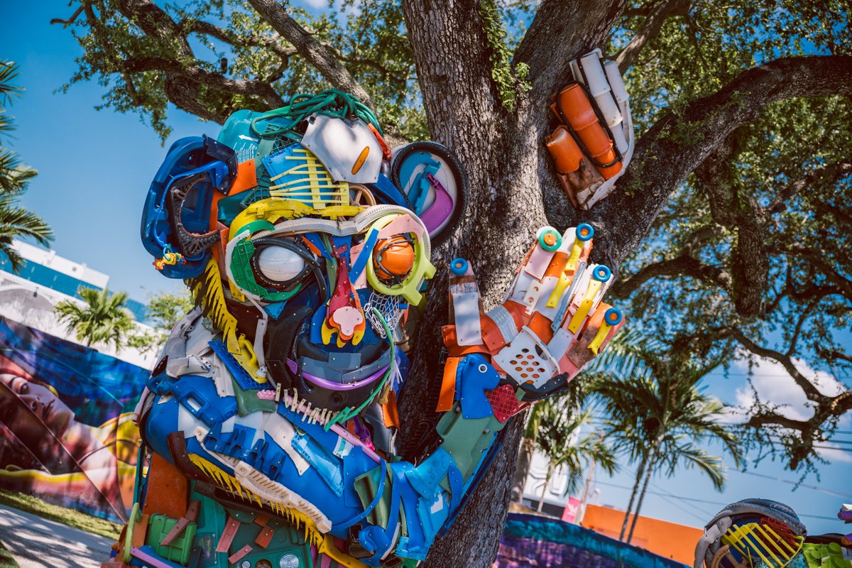 AstonMartinF1's tweet image. Embracing the colourful side of life. 🎨 

📸 @ConorMcDPhoto | #IAMMIAMI