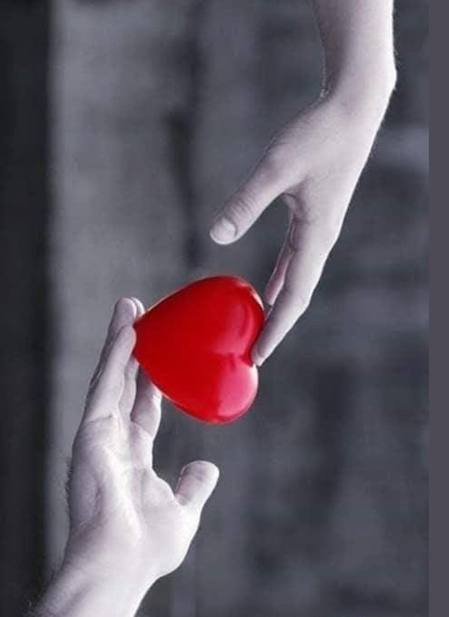 ONA472051's tweet photo. Qué ganas de hablarte de saber de ti, de leer entre tus palabras un sutil               
                 "Te Quiero"...
De preguntarte cómo has estado y que contestes con un...
       "Te he extrañado" 😘⚓🥰
Buenos días 🦋😘😘 https://t.co/XoIsz3s9Ay