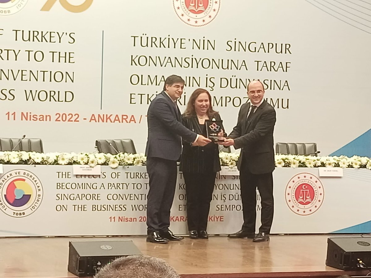 FeasIibf's tweet photo. Fakülte öğretim üyemiz Prof. Dr. Şebnem Akipek Öcal T. C. Adalet Bakanlığı ve TOBB tarafından 11 Nisan 2022'de düzenlenen Türkiye'nin Singapur Konvansiyonuna Taraf Olmasının İş Dünyasına Etkileri Sempozyumuna katıldı. https://t.co/amrsY5Bn9c