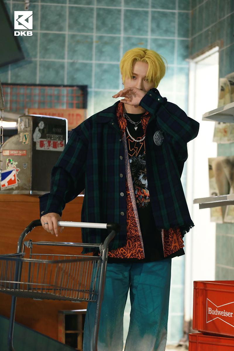 DKB UPDATE 🍂 Autumn tweet media