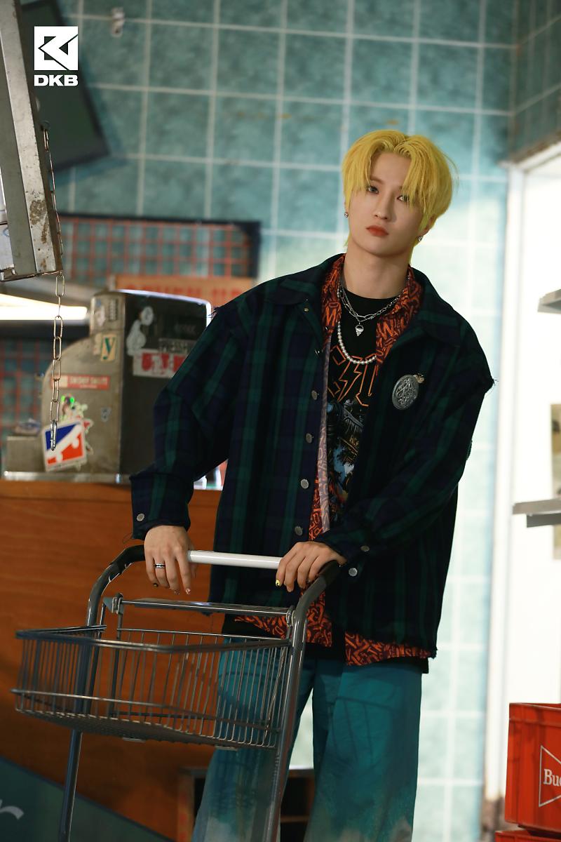 DKB UPDATE 🍂 Autumn tweet media