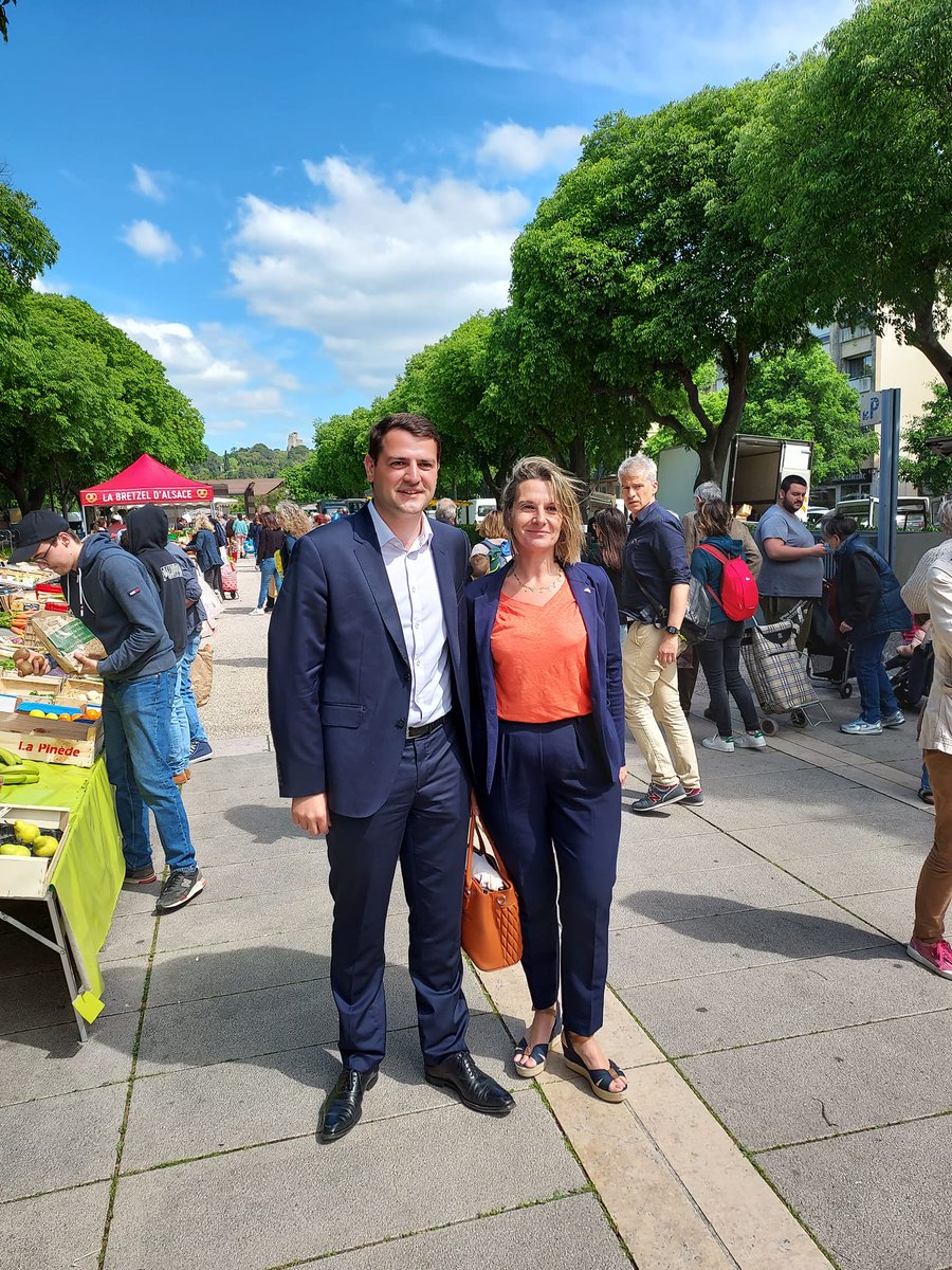 LeReveilduMidi's tweet photo. LÉGISLATIVES : @FrancoisCourdil candidat @republicains30 sur la 6e circonscription, lance sa campagne en compagnie de sa suppléante Muriel Bonneau. 

Inauguration de la permanence mercredi prochain sur le Jean Jaurès #legislatives2022  #Gard  #Nimes  #uzes https://t.co/zQiGdh8lZs