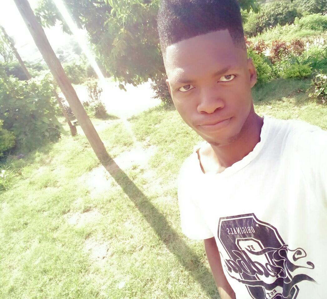 simmie_sa's tweet photo. I lost a lot of things but I kept the Faith💪 https://t.co/o7IOhUFzL2