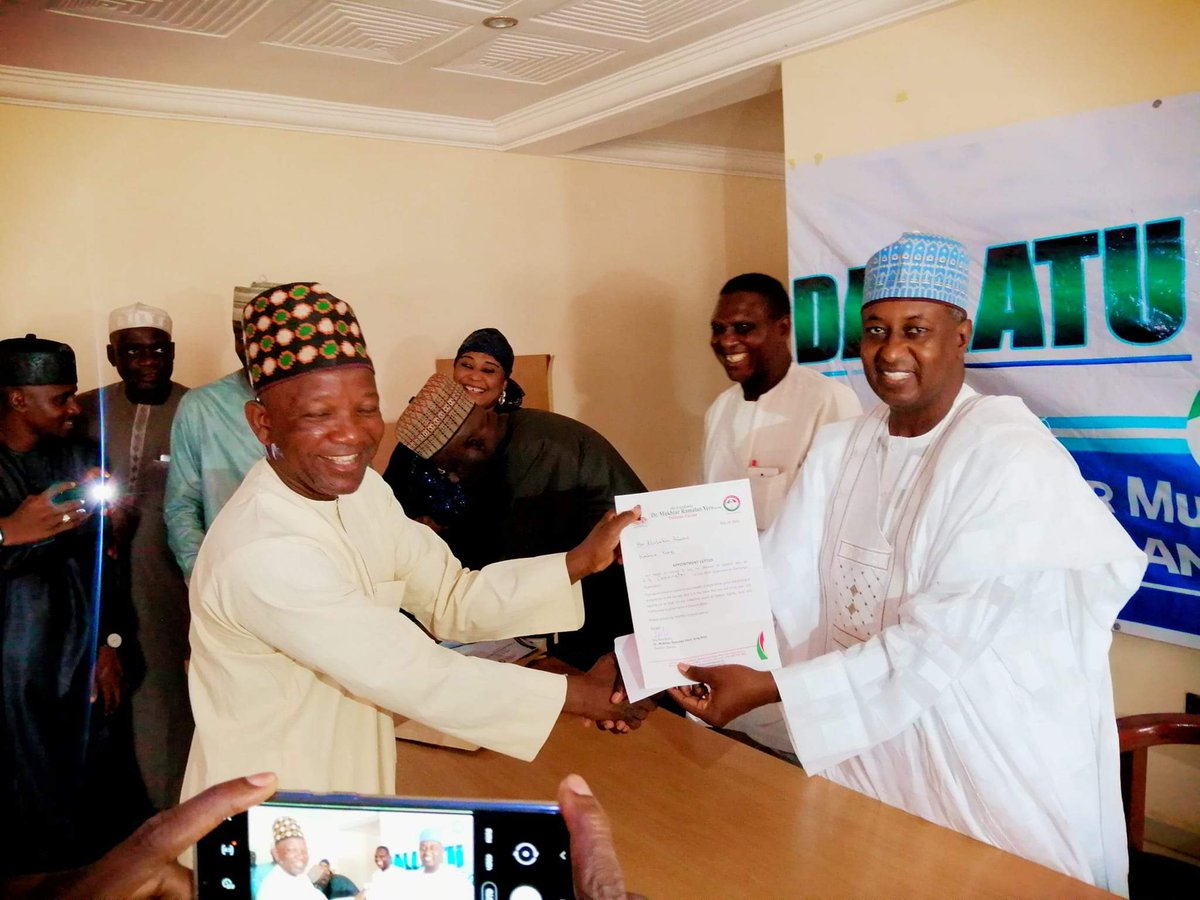 jumare_Abdallah's tweet photo. In a bid to recontest for the seat of kaduna state Governor 2023, His Excellency @YeroRamalan
Inaugurated his 23 local Gov't coordinators & secretaries today.
#YSMT #Mykaduna
Friday, 6th May 2022. https://t.co/Zks3lgUT0Z