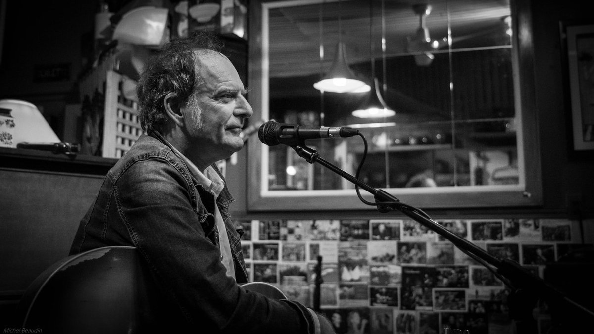 VENDREDI 20 mai 20:00, voyez le duo Boulanger-Lemieux et Stephen Faulkner à bord du bateau-scène Chants de Vielles !! Au quai Catherine-Legardeur #SorelTracy, la terrasse du bar Statera sera ouverte pour l’occasion. #chantsdevielles2022 #tradquebec chantsdevielles.com