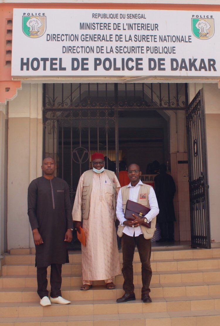 ONLPL_web's tweet photo. L’ONLP était hier en visite inopinée au #commissariat central de Dakar et à la #Brigade territoriale de gendarmerie de la Foire aux fins de contrôler et de vérifier les conditions de transfèrement et de garde à vue. https://t.co/tc3F55lwuy