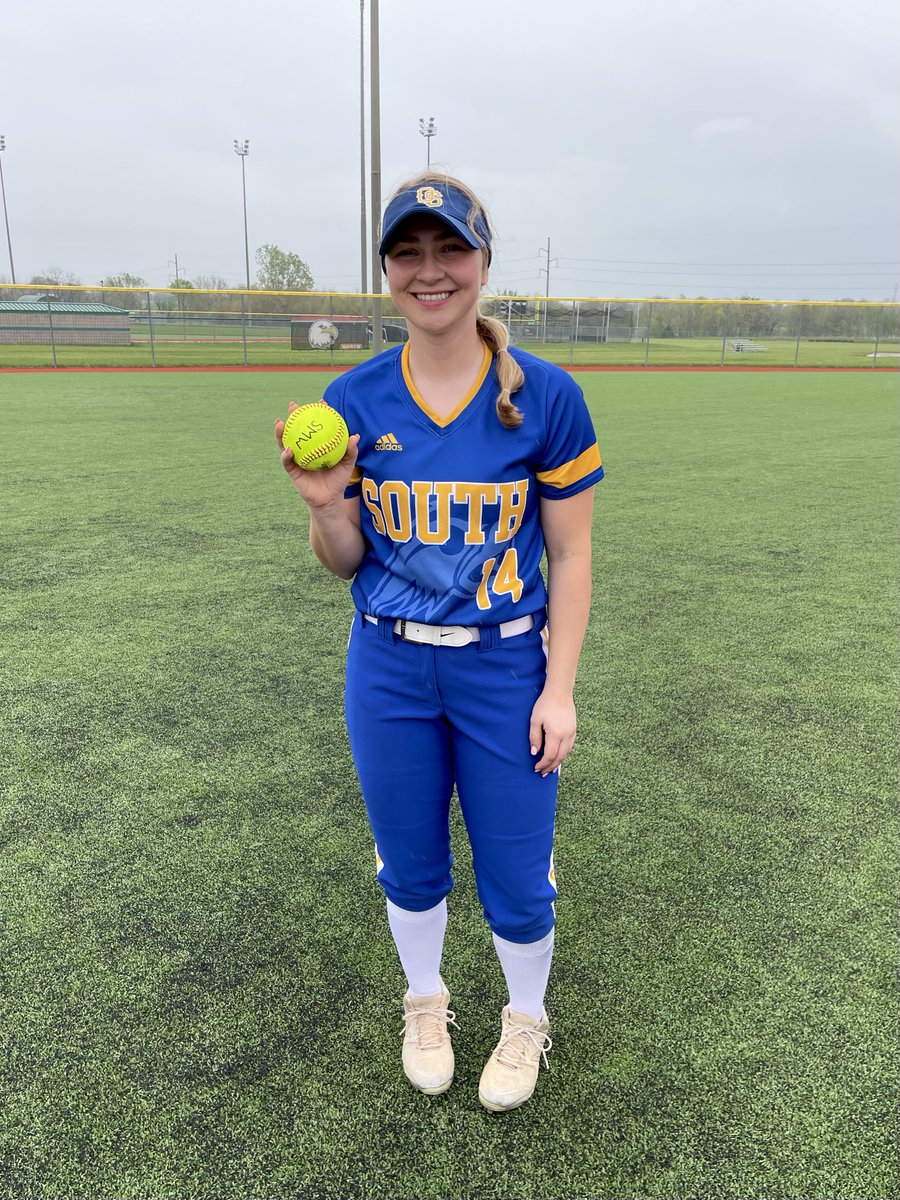 CONGRATS to OS's ASHLEE JACKMAN who went 2 for 4 with a 2 run 💣 and a single. She had 3 RBI's and scored 2 runs.🥎☺️