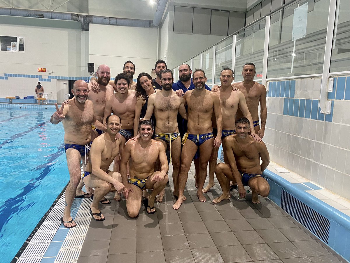 CNAB_oficial's tweet photo. 🔥 MÀSTERS WATERPOLO 🔥

Ahir, l’equip Màster mixt del CNAB va començar la 2a fase de la Lliga catalana amb victòria 7 a 10 contra l’Hospitalet 🤽‍♂️

#BacallàSecSec #waterpoloCNAB #CNAB https://t.co/xcv1kBCyLw