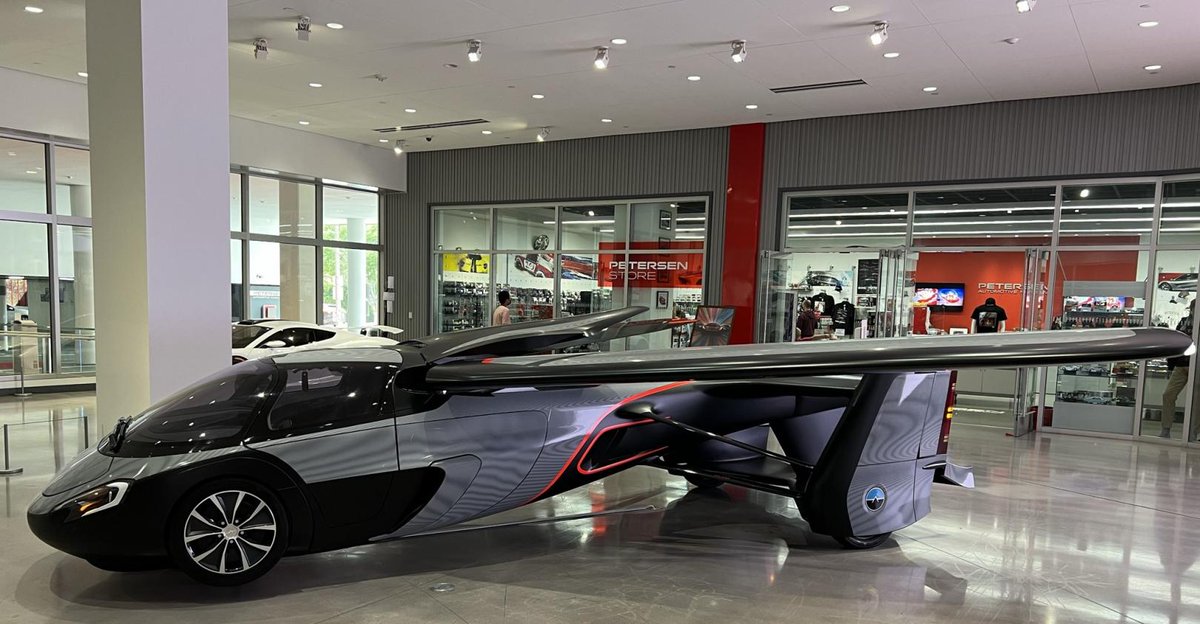 AeroMobil AM 4.0 Flying Car | “The ultimate vision is to offer millions of customers in the U.S. the ability to use a flying car,” says Patrick Hessel, AeroMobil CEO. wardsauto.com/vehicles/aerom… <a href="/aeromobil/">AeroMobil</a> #flying_car