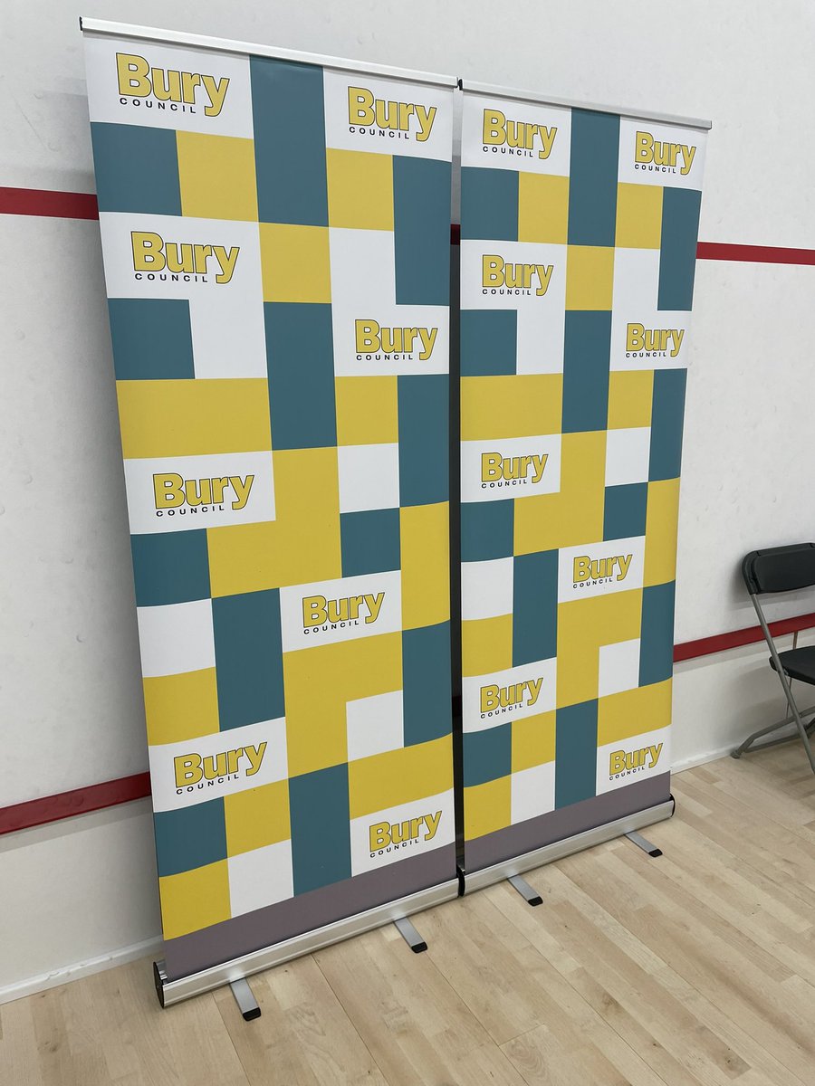 ChrisGeeLDR's tweet photo. The press room at the Bury Council count is in a squash court. Reminded me of my killer serve #unreturnable #LocalElections2022 https://t.co/kOs4tXRgWp
