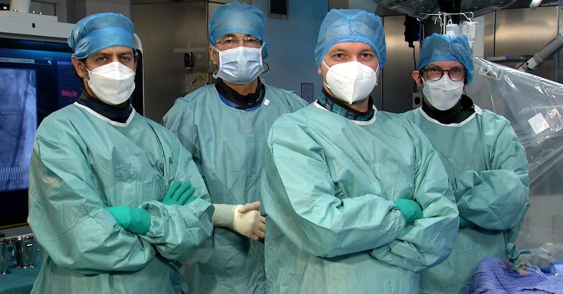 PCRonline's tweet photo. Join @EdwardsLifesci in Paris or online for their #EuroPCR 2022 symposiums:
➡️"Valve in Valve and the journey starting with the first prosthesis" with @ValveDisease on May 17th
➡️"Learnings from an optimised #TAVI patient's journey" on May 18th
Sponsored post by @EdwardsLifesci