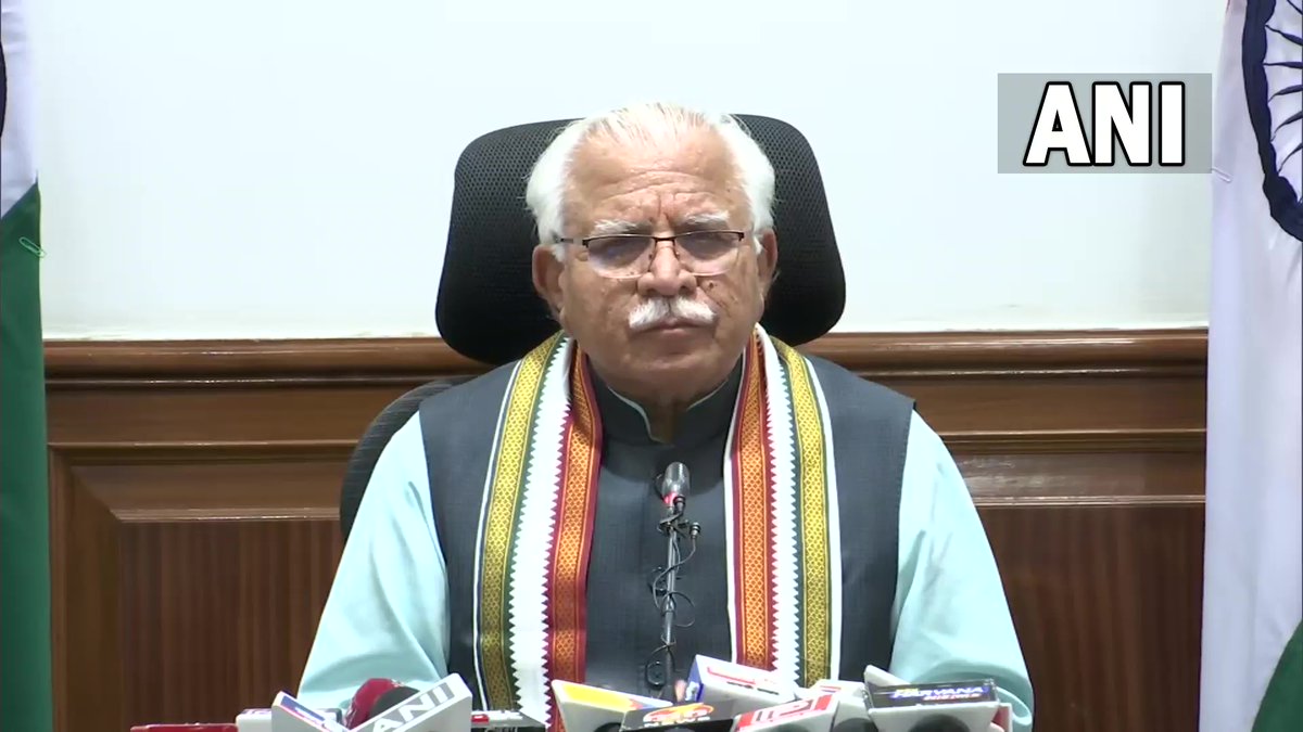 ANI's tweet photo. They picked him up (Tajinder Bagga) from his home at 5 am. His father filed FIR (in Delhi) that he has been kidnapped by some people who took him away in a vehicle. Delhi Police informed Haryana Police that people from Punjab picked him up: Haryana CM on Tajinder Bagga's arrest https://t.co/vFuEcMxkS5