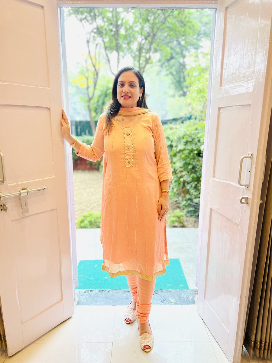 sonalgoelias's tweet photo. हम चुनौतियों को स्वीकार करेंगे , 
तब ही जीवन में आगे बढ़ेंगे …

#YourEffortsShallMakeYouProgressing 👏🏻 https://t.co/6lA4Mnhsyo
