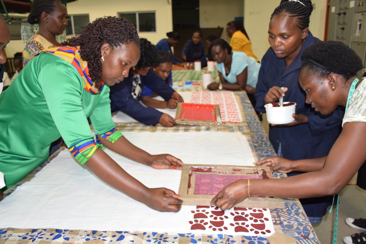 nita_kenya's tweet photo. 1/ #DidYouKnow that @nita_kenya Textile Training Institute is a vibrant Centre of Excellence, which offers a wide range of courses geared towards the textile value chain in Spinning, Weaving, Processing and Garment Making.  #NTTI #GarmentTechnology #QualityIndustrialTraining https://t.co/84jpQ9PMjX