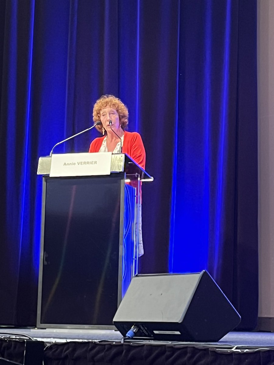 PEYRONA's tweet photo. Signature par le President Jérôme Gavaudan @cnb et la présidente @Annie Verrier @Cncej de la charte des bonnes pratiques en matière d’expertise Avocats/Experts #expertise #CNB https://t.co/hhYNTJlYSh
