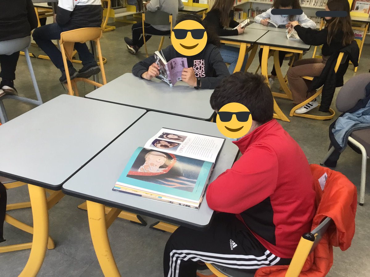 PGoasguen's tweet photo. Projet « Haïkus » : Lecture au CDI pour 2 classes de 6e. Objectif : découvrir la culture japonaise à travers une sélection d’ouvrages (recueils de haïkus, albums documentaires, contes, périodiques, manga…).
#CDI #Lesneven #SFND #profdoc #profdelettre #haiku @SFND_Lesneven https://t.co/SxpkPfo7x2