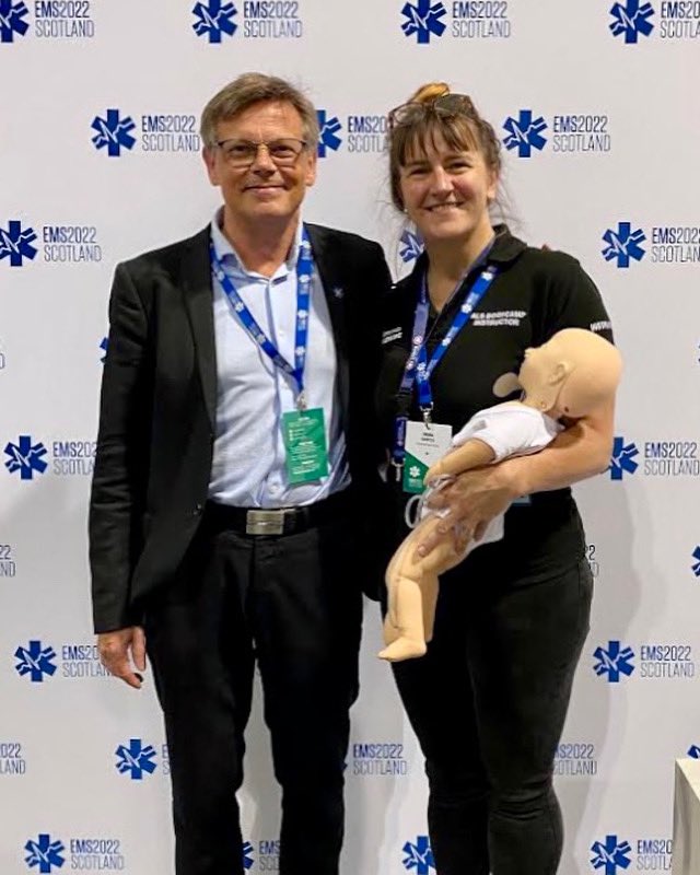 Freddy Lippert with Amanda Mansfield who is teaching a lab today on Pregnancy and Childbirth Emergency. Amanda was recently awarded an MBE from Prince Charles for services to midwifery. 👏 #EMS2022 #PeopleMakeEMS @ClarenceHouse