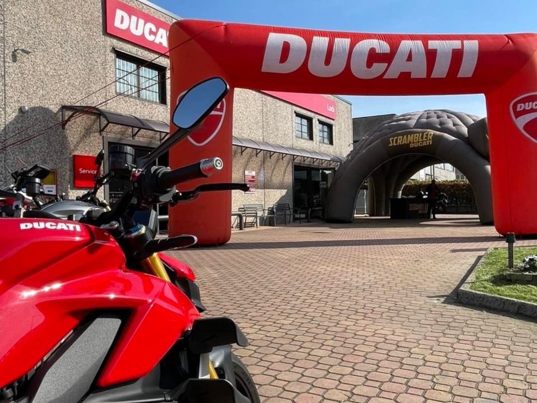 codognovw's tweet photo. Ducati Season Opening 2022 #DucatiLodi #doclodi #Volkswagen #volkswagenveicolicommerciali #codognovw https://t.co/PjCwOOistV