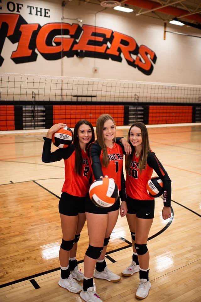 fctigersvb's tweet photo. I’m not crying you’re crying….happy last day seniors! 🧡 https://t.co/vIqdpg0M4f