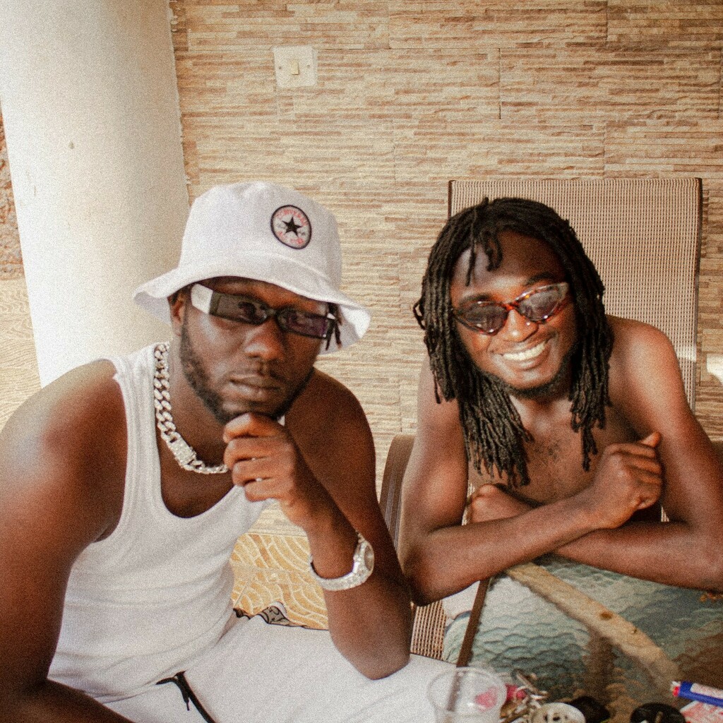 47SIDE1's tweet photo. wagwan !? 👀
are you ready for the weekend ? 🌊

#man #like #jinxx #bts #yayo #videoshoot #musicvideo #hiphop #rap #trap #dailymusic #watersport https://t.co/svwEZgOiiF https://t.co/TuJT2rJiJ3