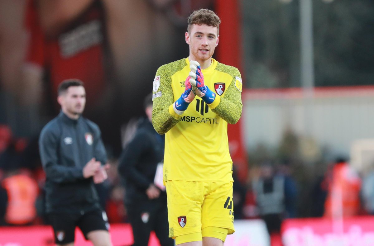 BmthEchoSport's tweet photo. AFC Bournemouth:  Mark Travers wins Daily Echo/Micky Cave AFC Bournemouth player of the year award https://t.co/T8GsebF1qu https://t.co/kFrd3TI07a