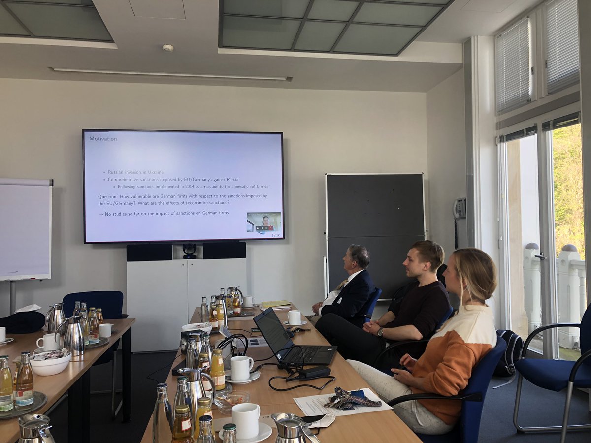 katrin_kamin's tweet photo. … we are now discussing geoeconomic issues such as #sanctions CBAM and Chinese FDI in Germany with Gary Hufbauer @PIIE &amp; a bunch of brilliant young researchers @Jacobs_AnnaK @WanHsinLiu @JoschkaWanner @LevkeJessen … https://t.co/QaVM8gROYl