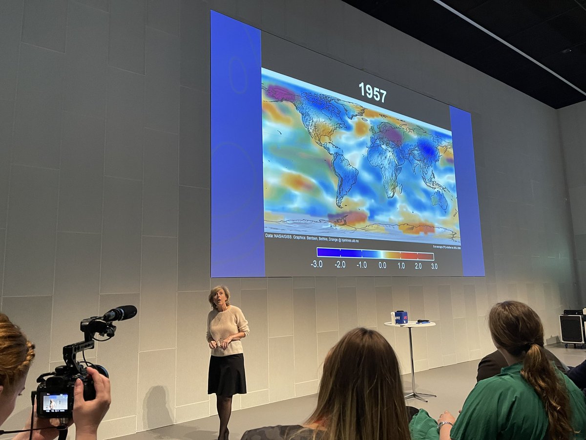 haasekirsten's tweet photo. Det er en del af et moderne dannelsesbegreb, at man har viden om klimaudfordringen, sagde #ConnieHedegaard 
Jo mere grundviden, man har
jo bedre forstår man og kan handle omkring vores fælles #Klima udfordringer. #fynnkliemann Tværkommunal temadag på @LIFEFonden #Videndeling https://t.co/vEHZC9sHOJ