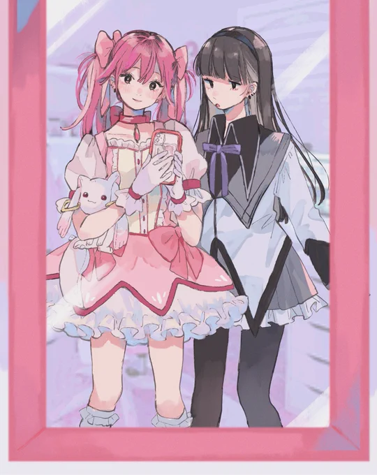 コスプレイベントに行く勇気はないから魔法少女の宅コスしちゃう陰キャギャル達

#創作百合 