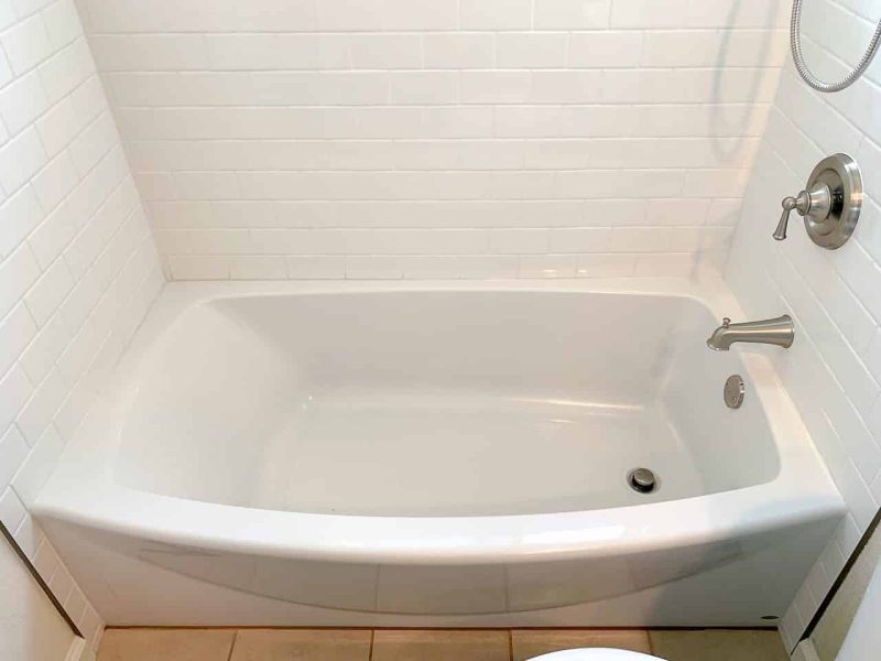 fregeau_'s tweet photo. Update your bathroom by replacing bathtub, or re-tiling the surround, or converting from a tub to a shower is one of the most common bathtub projects what we are doing. For more - https://t.co/a1RebSECJV
#bathroomremodel https://t.co/Aay3vI8VUz
