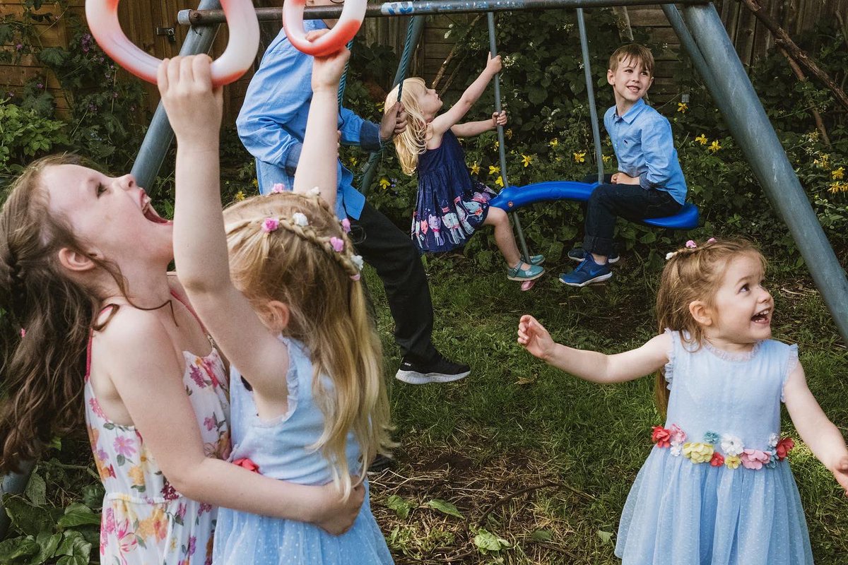 yorkplacestudio's tweet photo. NEW FEATURE >>> 

“Incredible moments happen all the time, but rarely on top of a mountain”

Weddings don't need elaborate settings or incredibly scenic backdrops, to us they're all the people. 

https://t.co/5eUOdlxWoo https://t.co/xdB6jS7jNK