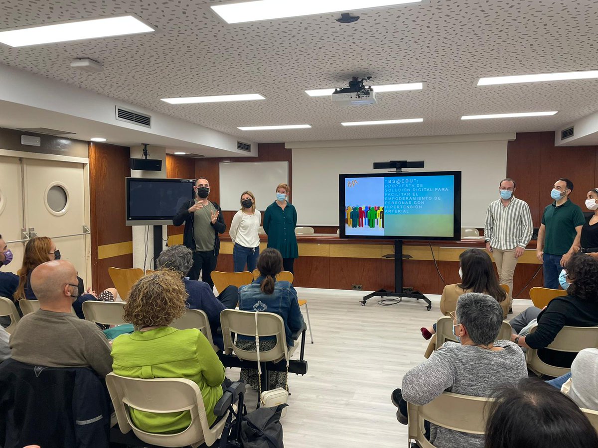 piotva's tweet photo. Gran dia per AP @BSABadalona. Avui presentació dels projectes d'innovació de processos. Participació, multiprofessional, creativitat i ganes d'empoderar l'àmbit i millorar el servei als usuaris. Gràcies equips GPS I BSA-EDU. I gràcies a @JM_Monguet pel teu acompanyament i guia.👏 https://t.co/9PtDvHVlMd