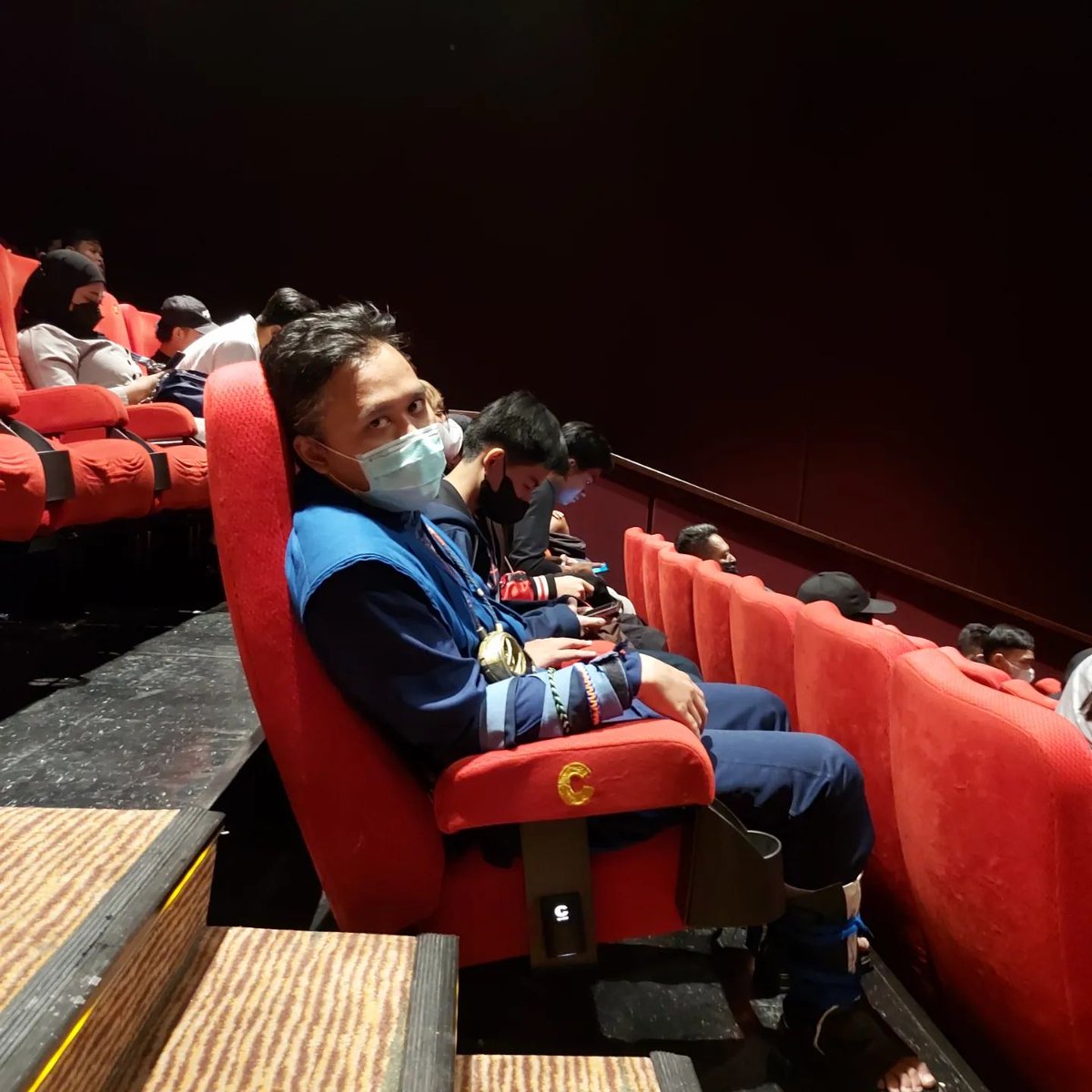 angfendijhon's tweet photo. @SiPalingMarvel Siap bangetlah casting gantiin beneditc cumberbatch kalo udah pensiun.. Min, bagi THR nya dong 🤝
@SiPalingMarvel 
#SiPalingMarvel 
#LebaranDiMultiverse
#DoctorStrangeID https://t.co/hN2tV1pnPG