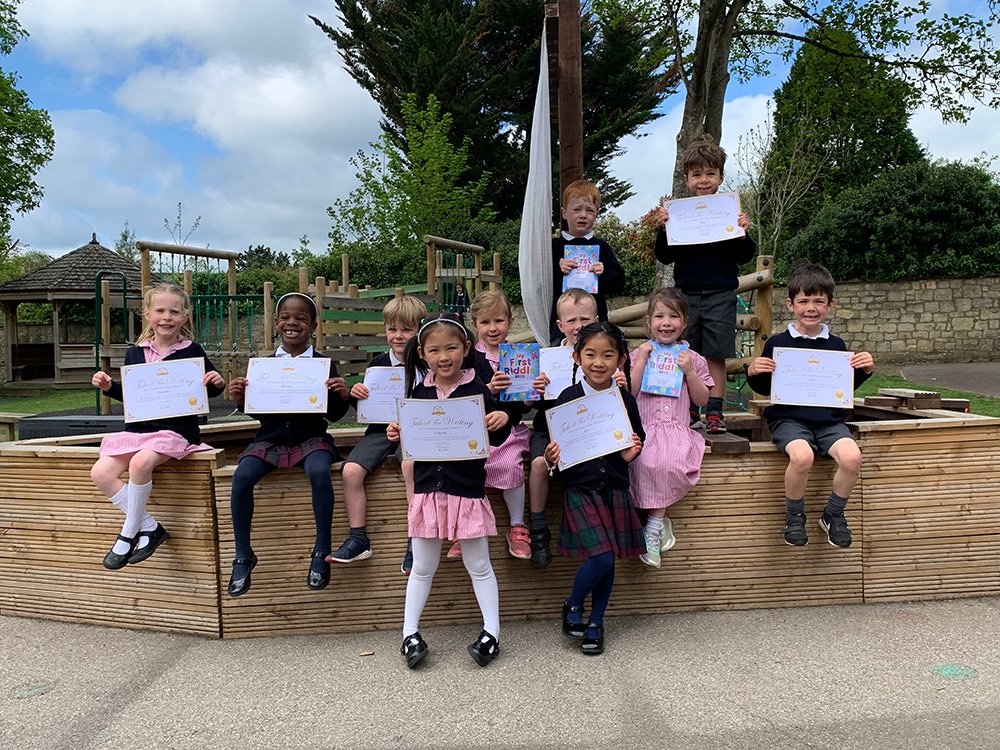kesbathpreprep's tweet photo. Reception were very excited to see a selection of their dinosaur riddles featured in the newly published 'My First Riddle' book this week. Here they are showing off the certificates they received too.
#KESBathPrePrep #KESBathLearning https://t.co/8LXcGk99lf