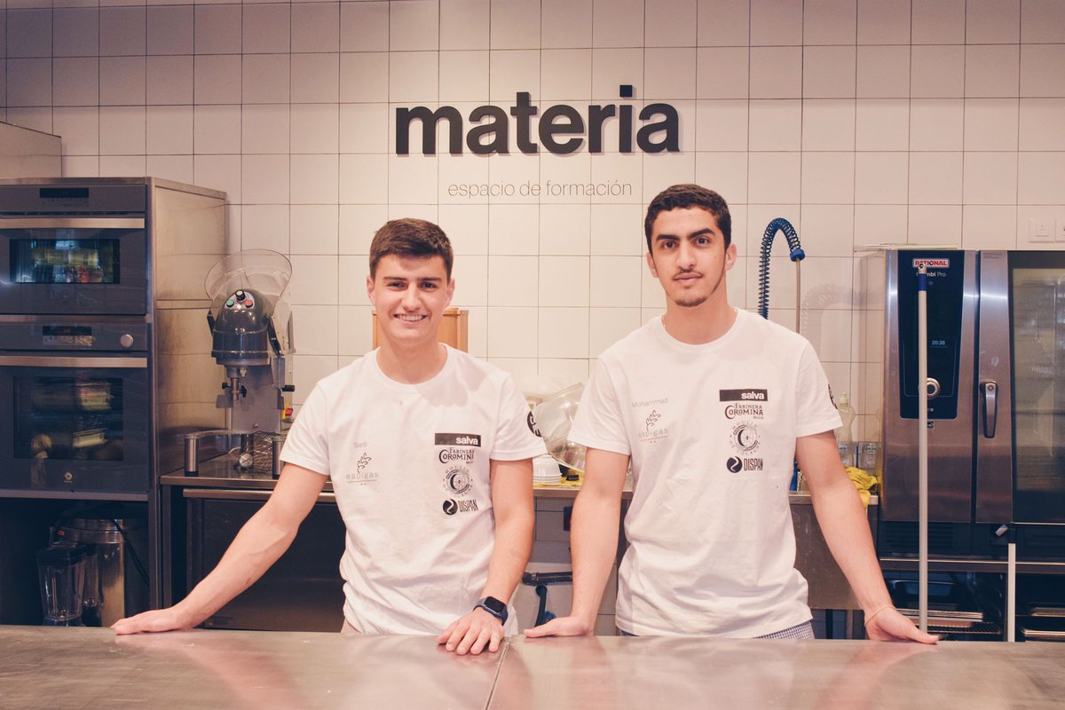 bakeandicecream's tweet photo. La Selección Española de Panadería Artesana "Espigas"🌾se prepara para el Campeonato Internacional de Jóvenes Panaderos, en la escuela de su obrador @Pan_Delirio; MATERIA.

Organizado por @UIBC_ , se celebrará en Berlín del 8 al 11 de junio.

¡Mucha suerte al equipo!🎊👏 https://t.co/88CqoJAyGJ