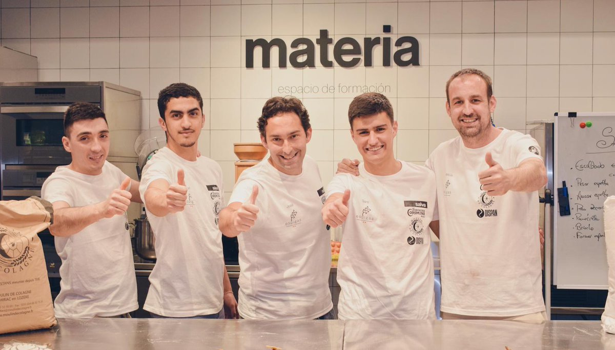 bakeandicecream's tweet photo. La Selección Española de Panadería Artesana "Espigas"🌾se prepara para el Campeonato Internacional de Jóvenes Panaderos, en la escuela de su obrador @Pan_Delirio; MATERIA.

Organizado por @UIBC_ , se celebrará en Berlín del 8 al 11 de junio.

¡Mucha suerte al equipo!🎊👏 https://t.co/88CqoJAyGJ